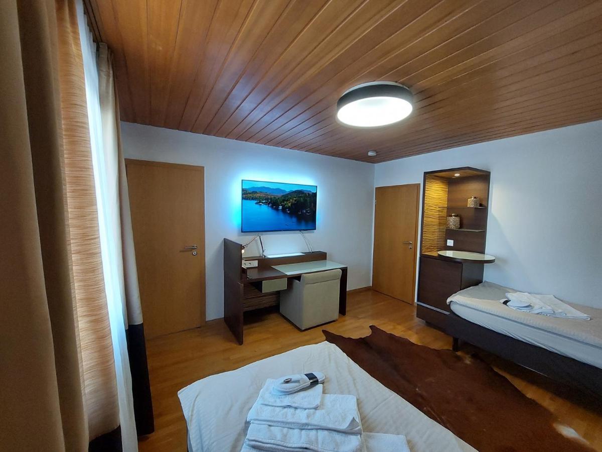 Wohnambiente Apartment Selb Exterior photo